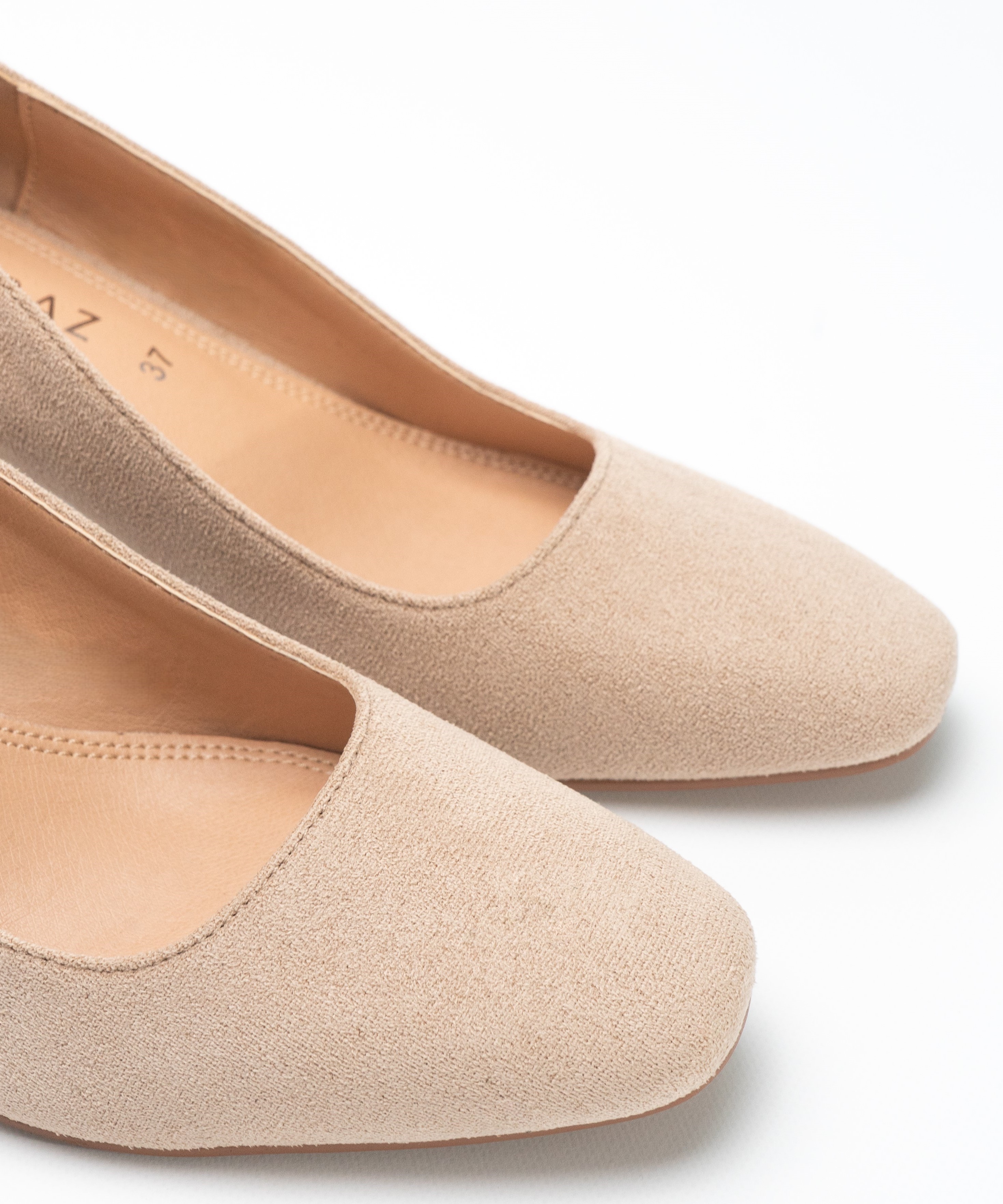 Zapato tac&oacute;n sal&oacute;n image number null